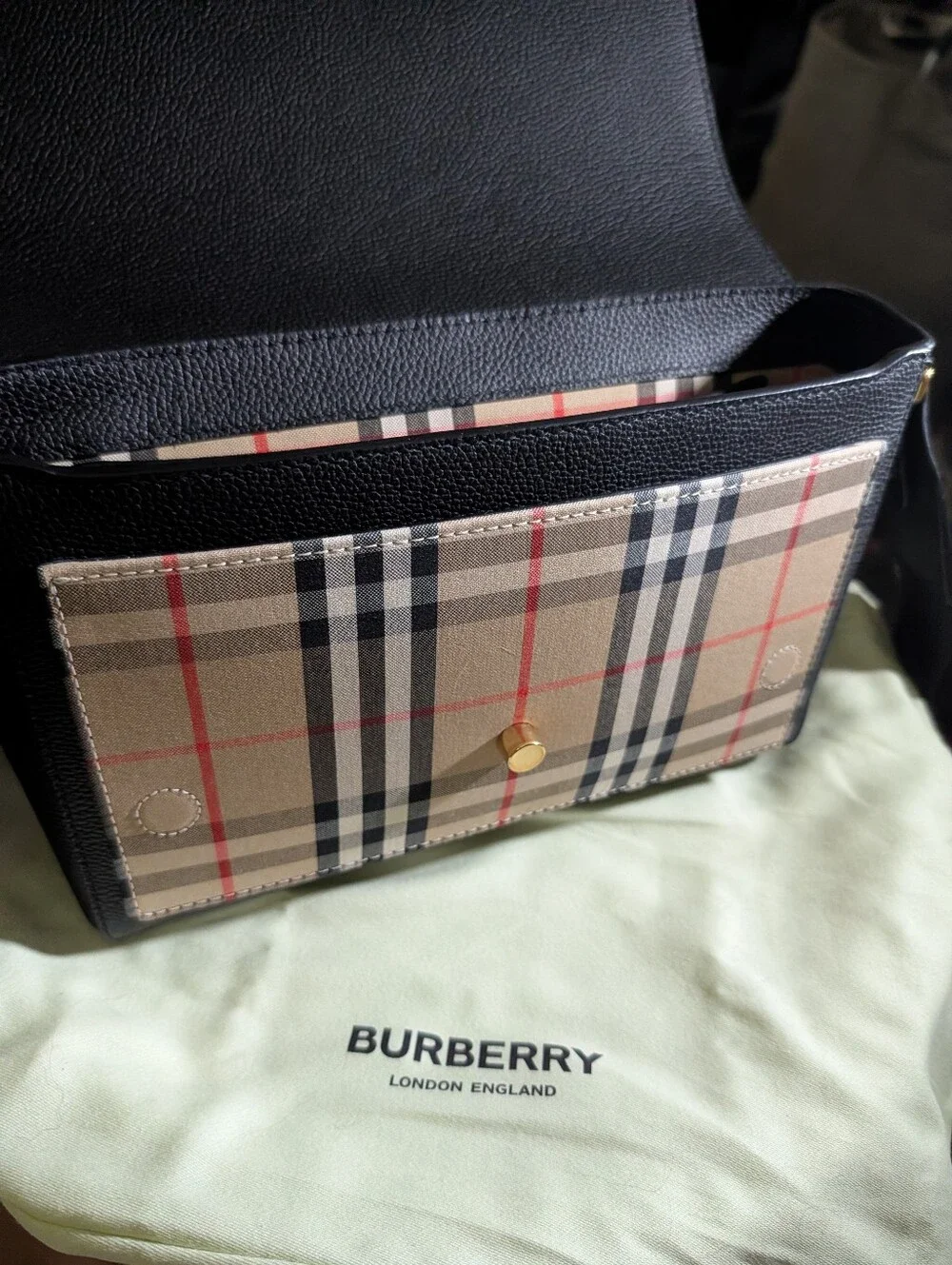 Burberry Black Leather Shoulder Bag with Vintage Check Trim - Picture 4 of 13